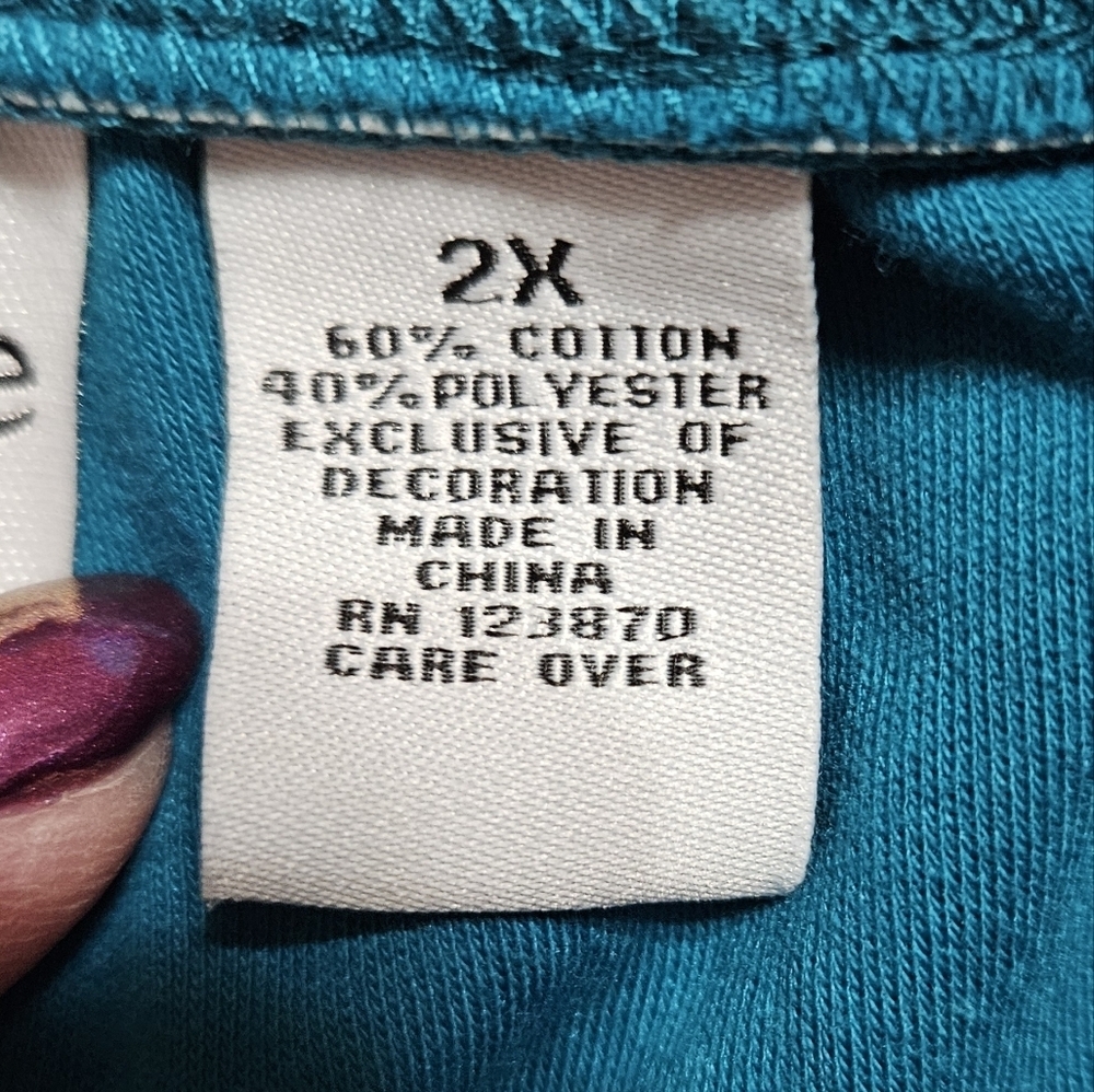 #346 Breckenridge- Knit  Capris w/ Embroidered Leaf - Size: 2X- various colors - Picture 7 of 8